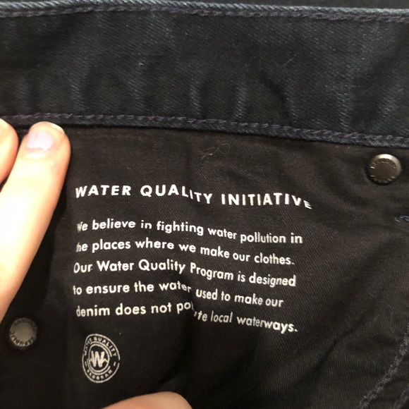 NWOT Banana Republic Skinny Jeans with frayed ends - Picture 3 of 5